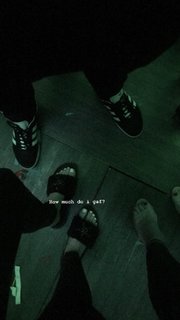 Electra Mustaine feet photo 8