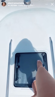 Electra Mustaine feet photo 17