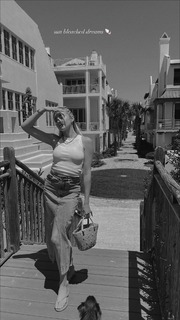 Electra Mustaine feet photo 16
