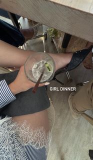 Electra Mustaine feet photo 5