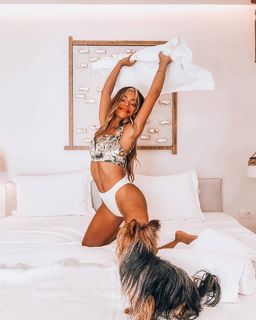 Eleftheria Eleftheriou feet photo thumbnail