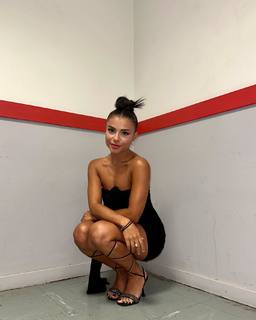 Eleftheria Eleftheriou feet photo thumbnail