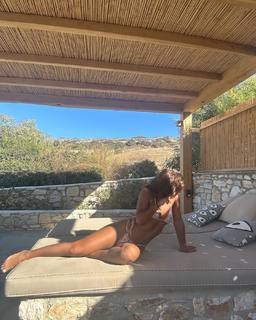 Eleftheria Eleftheriou feet photo thumbnail