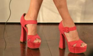 Elena Anaya feet photo thumbnail