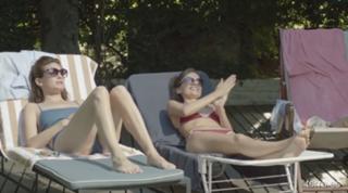 Elena Anaya feet photo thumbnail