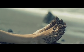 Elena Anaya feet photo thumbnail