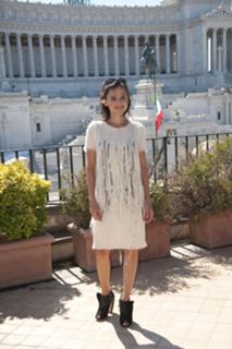 Elena Anaya feet photo thumbnail