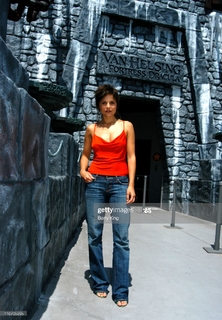 Elena Anaya feet photo thumbnail