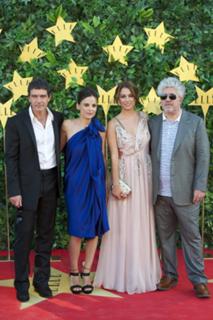 Elena Anaya feet photo thumbnail