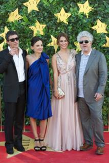 Elena Anaya feet photo thumbnail