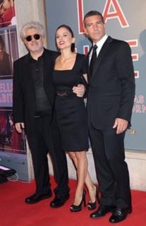 Elena Anaya feet photo thumbnail