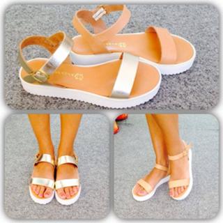 Elena Asimakopoulou feet photo 16