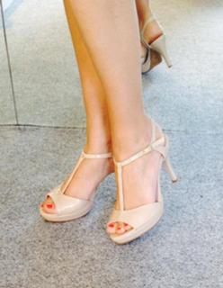 Elena Asimakopoulou feet photo 10