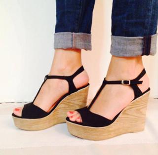Elena Asimakopoulou feet photo 6