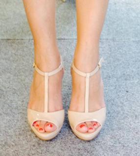 Elena Asimakopoulou feet photo 5
