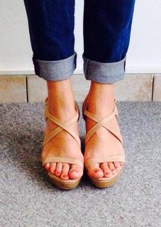 Elena Asimakopoulou feet photo 3