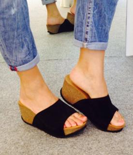 Elena Asimakopoulou feet photo 16