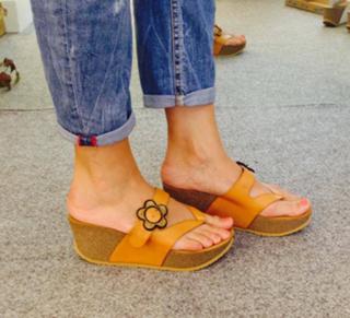 Elena Asimakopoulou feet photo 8