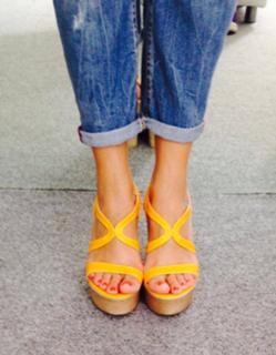 Elena Asimakopoulou feet photo 3