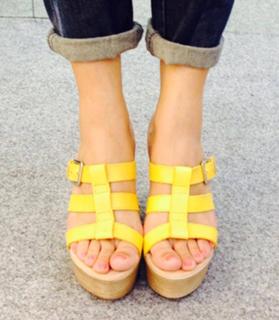Elena Asimakopoulou feet photo 11