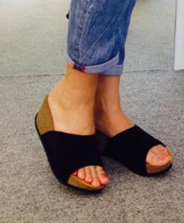 Elena Asimakopoulou feet photo 7