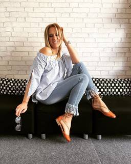 Elena Asimakopoulou feet photo 9
