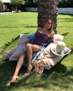 Elena Asimakopoulou feet photo 10