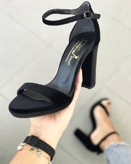 Elena Asimakopoulou feet photo 7