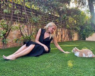 Elena Asimakopoulou feet photo 2