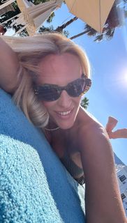 Elena Asimakopoulou feet photo 1