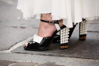 Elena Barolo feet photo thumbnail