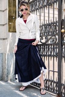 Elena Barolo feet photo thumbnail