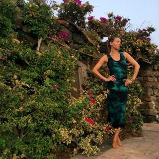 Elena Barolo feet photo thumbnail