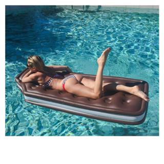 Elena Barolo feet photo thumbnail