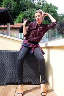 Elena Barolo feet photo thumbnail