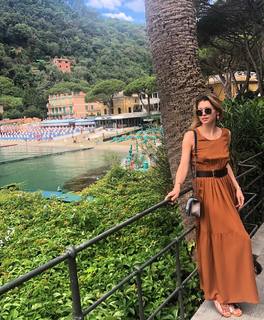 Elena Barolo feet photo thumbnail