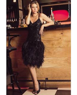 Elena Barolo feet photo thumbnail