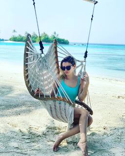 Elena Barolo feet photo thumbnail