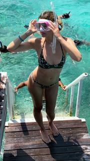 Elena Barolo feet photo thumbnail