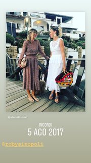 Elena Barolo feet photo thumbnail