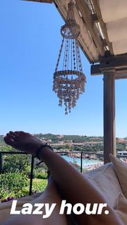 Elena Barolo feet photo thumbnail