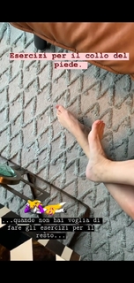 Elena Barolo feet photo thumbnail