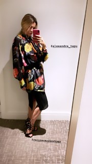 Elena Barolo feet photo thumbnail