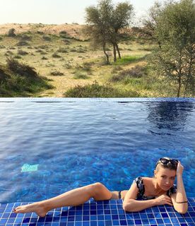 Elena Barolo feet photo thumbnail