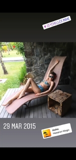 Elena Barolo feet photo thumbnail