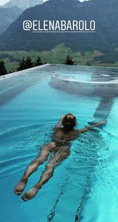 Elena Barolo feet photo thumbnail