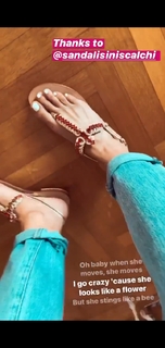 Elena Barolo feet photo thumbnail