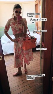 Elena Barolo feet photo thumbnail