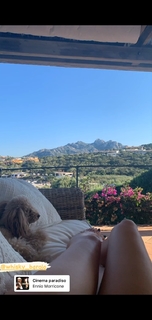 Elena Barolo feet photo thumbnail