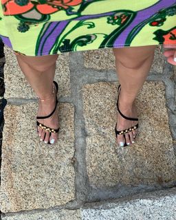 Elena Barolo feet photo thumbnail